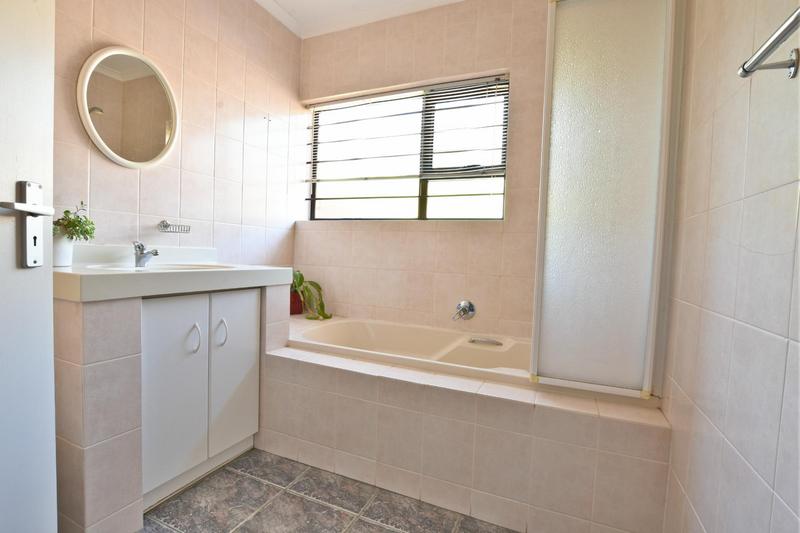 3 Bedroom Property for Sale in Vierlanden Western Cape